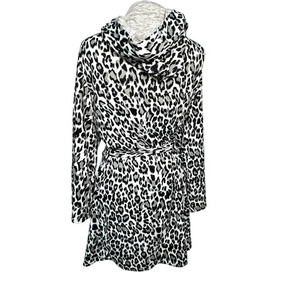 BLUE‎ LIFE Women's S/M White Leopard Print Robe Belted Soft Thick Made in USA - Picture 3 of 9